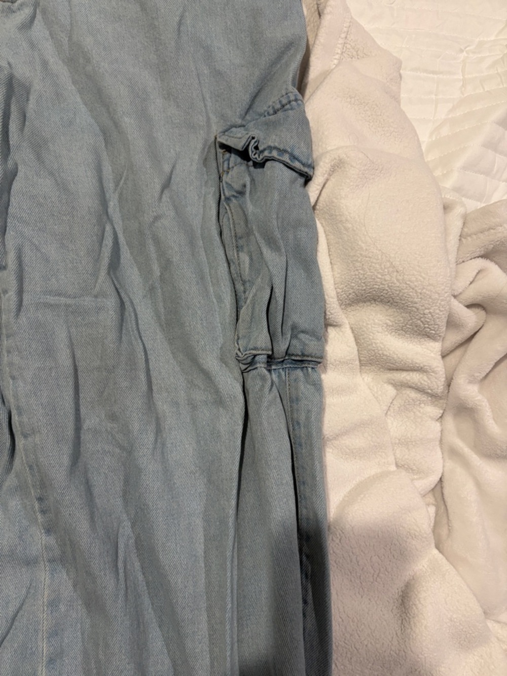 Universal Thread Light Blue Denim Cargo Jeans - Picture 2 of 8